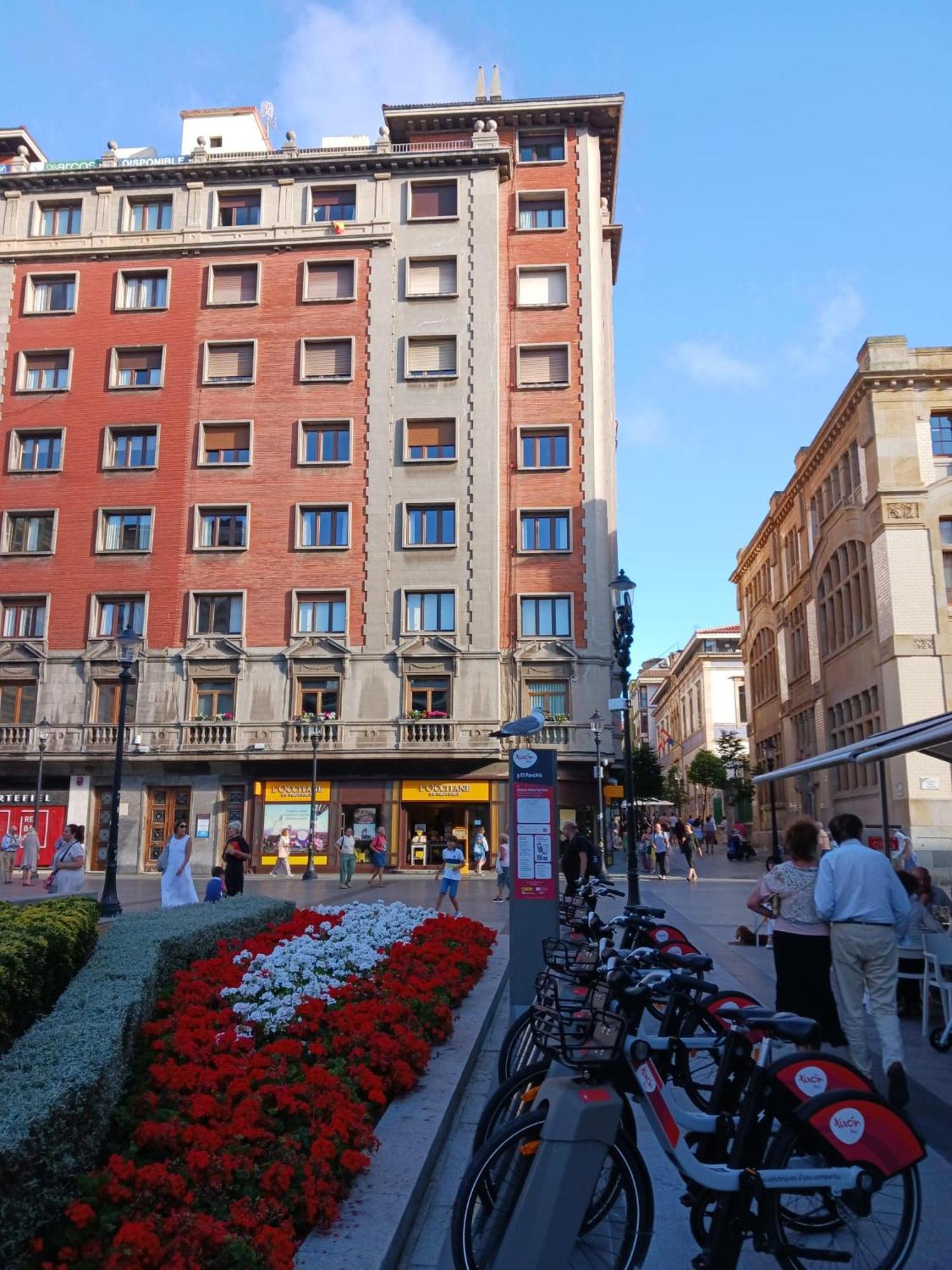 Bonito Piso En Gijon Centro Playa Leilighet Eksteriør bilde